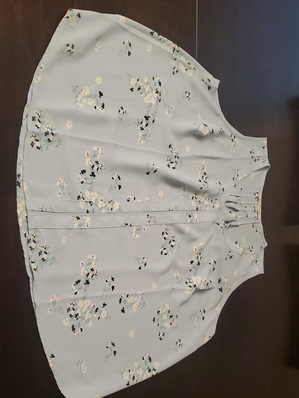 Tag# 57 - 41 Hawthorn Light Blue Floral Pleated Neck Sleeveless Top